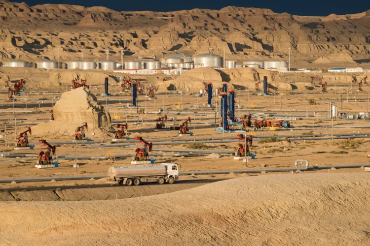 Building an Effective Investment Framework for Strategic Mining Portfolios